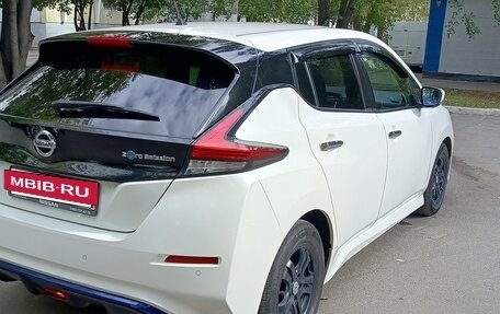 Nissan Leaf II, 2019 год, 2 200 000 рублей, 3 фотография