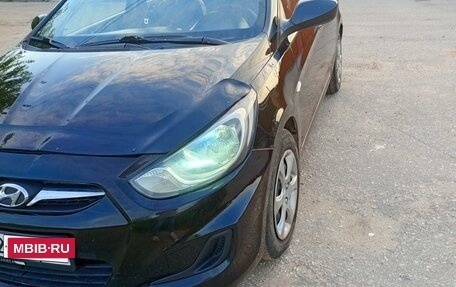 Hyundai Solaris II рестайлинг, 2011 год, 550 000 рублей, 2 фотография