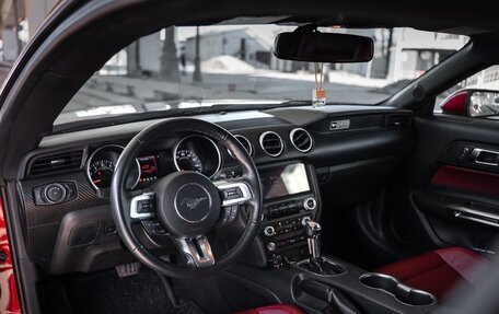 Ford Mustang VI рестайлинг, 2020 год, 3 350 000 рублей, 17 фотография