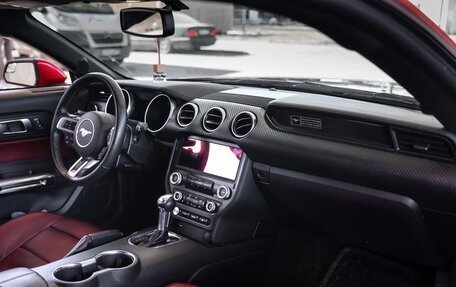 Ford Mustang VI рестайлинг, 2020 год, 3 350 000 рублей, 20 фотография