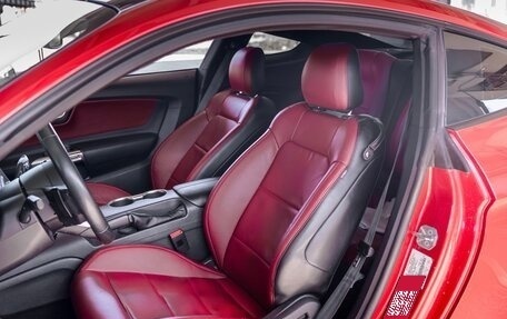 Ford Mustang VI рестайлинг, 2020 год, 3 350 000 рублей, 19 фотография