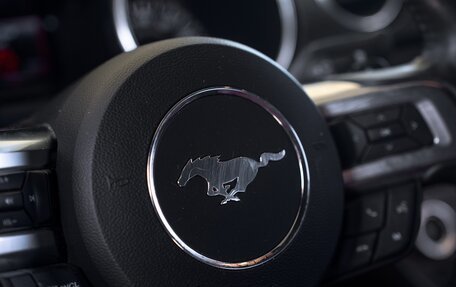 Ford Mustang VI рестайлинг, 2020 год, 3 350 000 рублей, 22 фотография