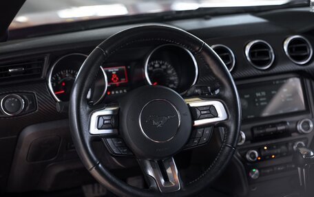 Ford Mustang VI рестайлинг, 2020 год, 3 350 000 рублей, 27 фотография
