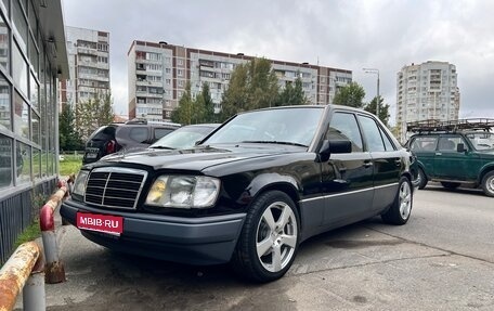 Mercedes-Benz E-Класс, 1995 год, 875 000 рублей, 1 фотография