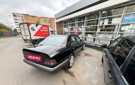 Mercedes-Benz E-Класс, 1995 год, 875 000 рублей, 6 фотография