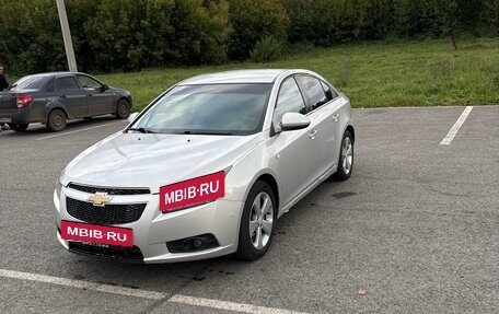 Chevrolet Cruze II, 2012 год, 800 000 рублей, 4 фотография