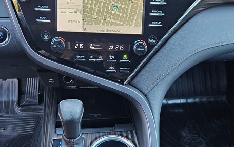 Toyota Camry, 2021 год, 2 580 000 рублей, 15 фотография