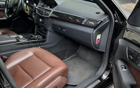 Mercedes-Benz E-Класс, 2011 год, 1 500 000 рублей, 4 фотография