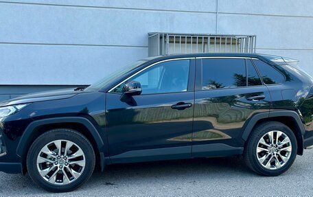Toyota RAV4, 2025 год, 3 700 000 рублей, 2 фотография