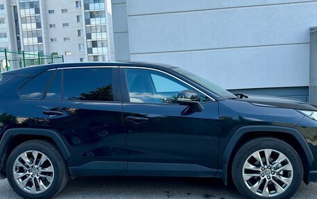 Toyota RAV4, 2025 год, 3 700 000 рублей, 11 фотография