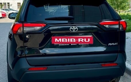 Toyota RAV4, 2025 год, 3 700 000 рублей, 7 фотография