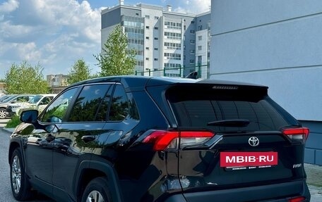 Toyota RAV4, 2025 год, 3 700 000 рублей, 6 фотография