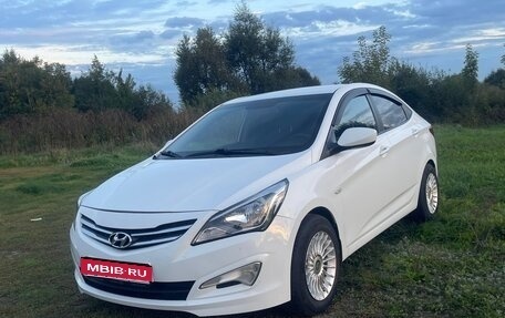 Hyundai Solaris II рестайлинг, 2014 год, 950 000 рублей, 1 фотография