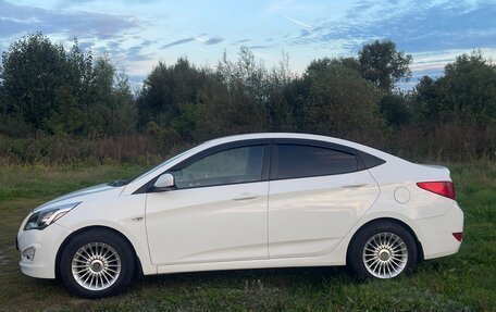Hyundai Solaris II рестайлинг, 2014 год, 950 000 рублей, 3 фотография