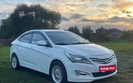 Hyundai Solaris II рестайлинг, 2014 год, 950 000 рублей, 2 фотография