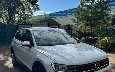 Volkswagen Tiguan II, 2019 год, 2 050 000 рублей, 3 фотография