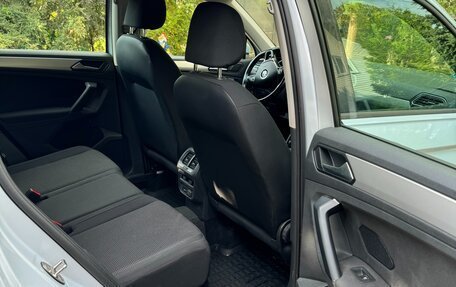 Volkswagen Tiguan II, 2019 год, 2 050 000 рублей, 13 фотография