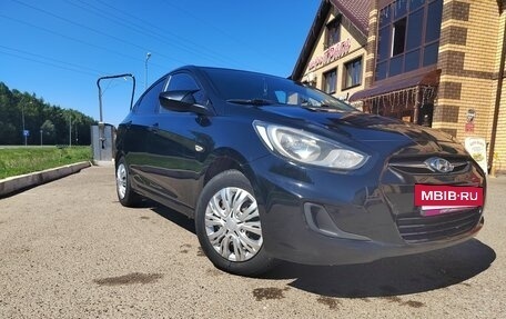 Hyundai Solaris II рестайлинг, 2013 год, 600 000 рублей, 2 фотография