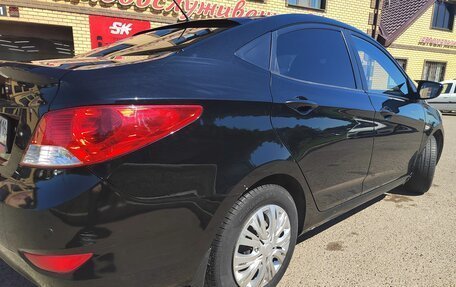 Hyundai Solaris II рестайлинг, 2013 год, 600 000 рублей, 3 фотография