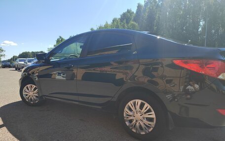 Hyundai Solaris II рестайлинг, 2013 год, 600 000 рублей, 4 фотография