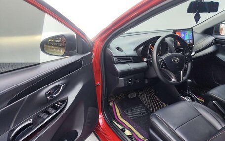 Toyota Yaris XP150 рестайлинг, 2022 год, 970 000 рублей, 8 фотография