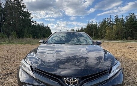 Toyota Camry, 2020 год, 2 370 000 рублей, 4 фотография