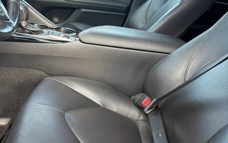 Toyota Camry, 2020 год, 2 370 000 рублей, 9 фотография