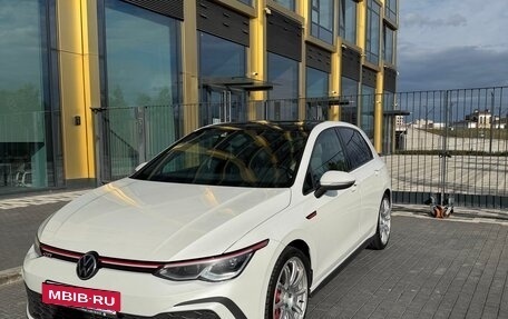 Volkswagen Golf GTI, 2021 год, 3 650 000 рублей, 2 фотография