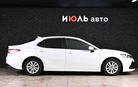 Toyota Camry, 2018 год, 2 720 000 рублей, 7 фотография