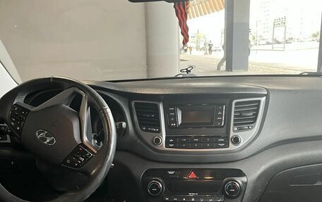 Hyundai Tucson III, 2016 год, 2 000 000 рублей, 9 фотография