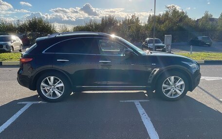 Infiniti QX70, 2017 год, 2 800 000 рублей, 6 фотография