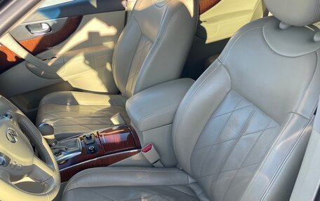 Infiniti QX70, 2017 год, 2 800 000 рублей, 12 фотография
