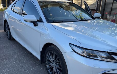 Toyota Camry, 2021 год, 3 200 000 рублей, 8 фотография
