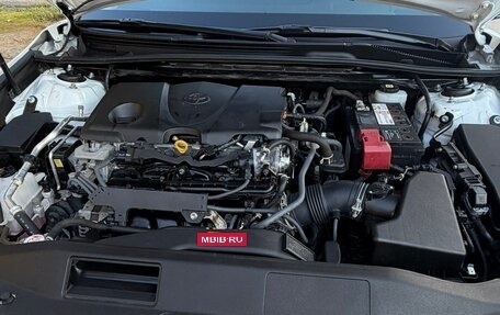 Toyota Camry, 2021 год, 3 200 000 рублей, 2 фотография