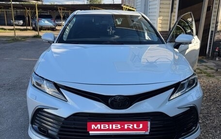 Toyota Camry, 2021 год, 3 200 000 рублей, 7 фотография