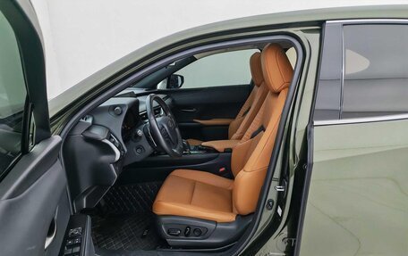 Lexus UX I, 2023 год, 11 фотография