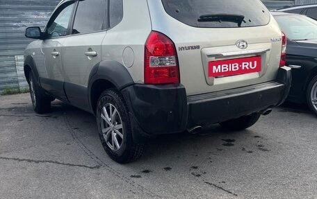 Hyundai Tucson III, 2008 год, 670 000 рублей, 2 фотография