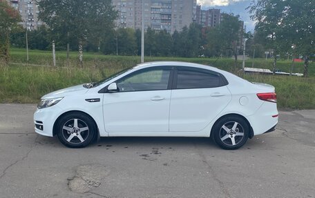 KIA Rio III рестайлинг, 2015 год, 1 000 000 рублей, 2 фотография