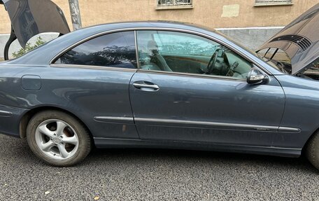 Mercedes-Benz CLK-Класс, 2003 год, 560 000 рублей, 2 фотография