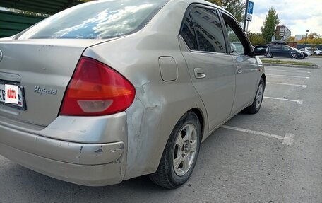 Toyota Prius IV XW50, 2003 год, 250 000 рублей, 11 фотография