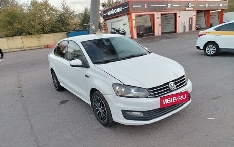 Volkswagen Polo VI (EU Market), 2017 год, 640 000 рублей, 3 фотография