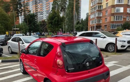 Peugeot 107 I рестайлинг, 2010 год, 470 000 рублей, 4 фотография