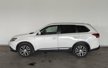 Mitsubishi Outlander III рестайлинг 3, 2017 год, 1 950 000 рублей, 4 фотография
