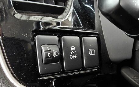 Mitsubishi Outlander III рестайлинг 3, 2017 год, 1 950 000 рублей, 17 фотография