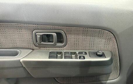 Nissan NP300, 2012 год, 1 350 000 рублей, 14 фотография