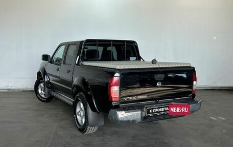 Nissan NP300, 2012 год, 1 350 000 рублей, 4 фотография