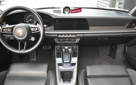 Porsche 911, 2021 год, 14 750 000 рублей, 11 фотография