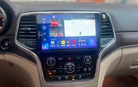 Jeep Grand Cherokee, 2015 год, 2 999 999 рублей, 27 фотография