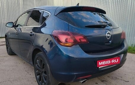 Opel Astra J, 2011 год, 850 000 рублей, 8 фотография