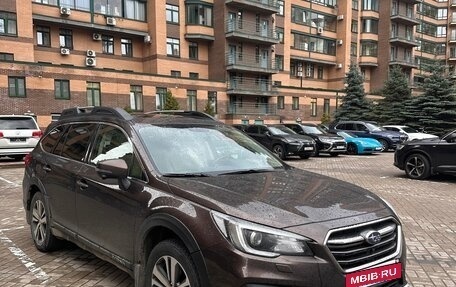 Subaru Outback IV рестайлинг, 2018 год, 2 990 000 рублей, 3 фотография